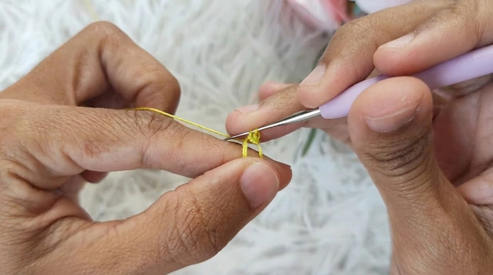 How To Crochet Cute Fish Earrings (3)
