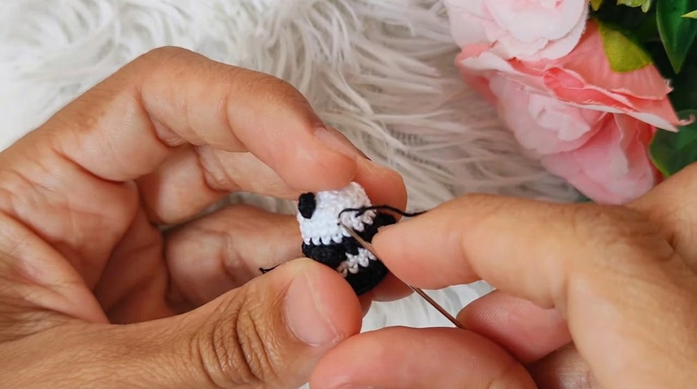 How To Crochet Cute Panda Earrings (6)