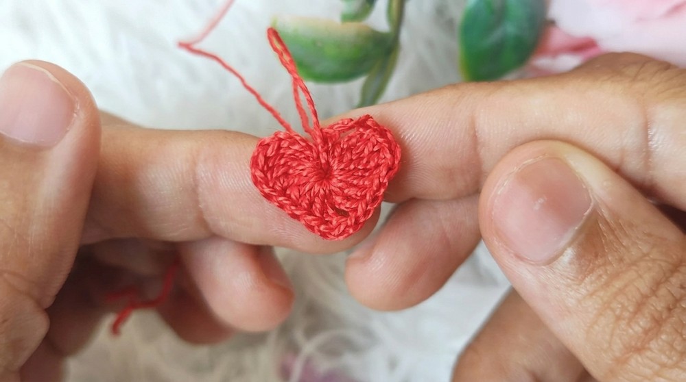 How To Crochet Easy And Beautiful Earrings (7)