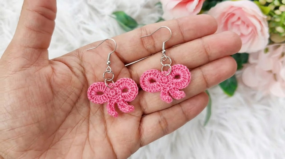 How To Crochet Easy Bow Pattern (3)