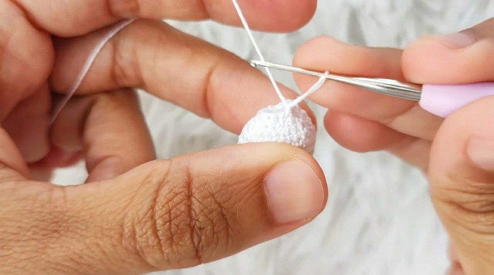 How To Crochet Eye Bow Earrings Pattern (4)