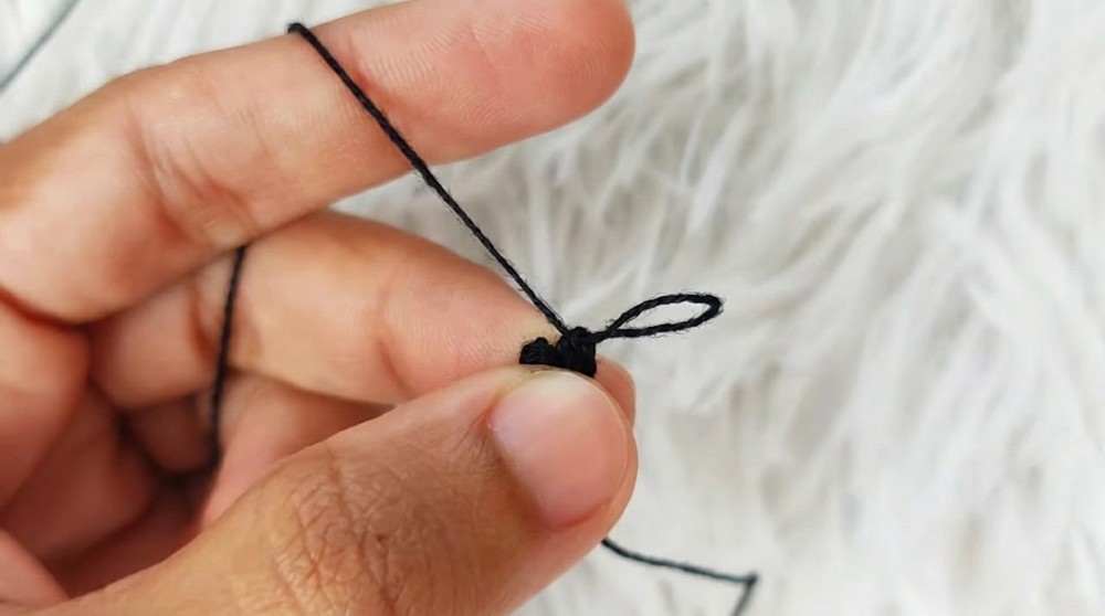 How To Crochet Eye Bow Earrings Pattern (6)