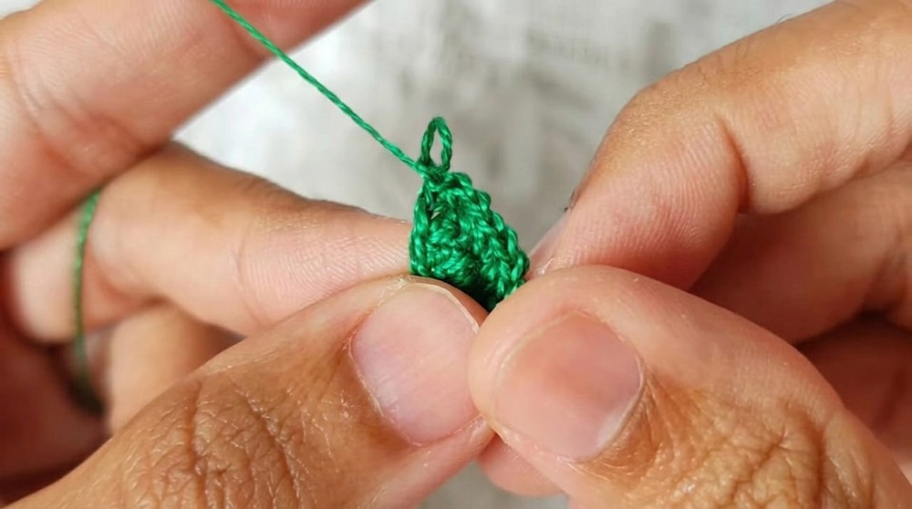 How To Crochet Flower Earrings Pattern (11)