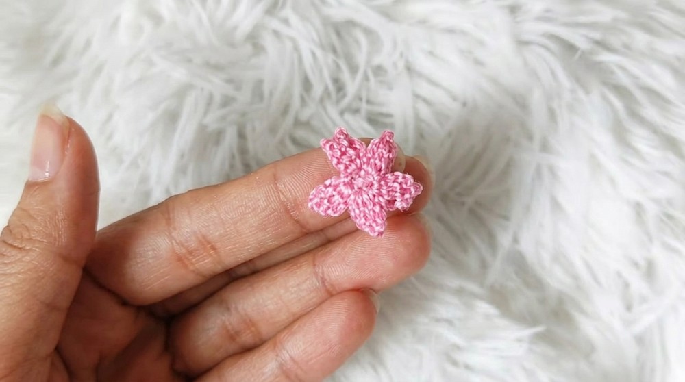 How To Crochet Flower Earrings Pattern (12)