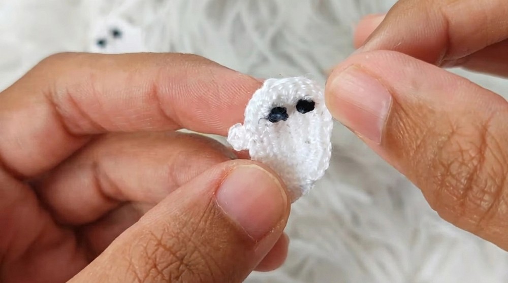 How To Crochet Ghost Earrings Pattern (14)