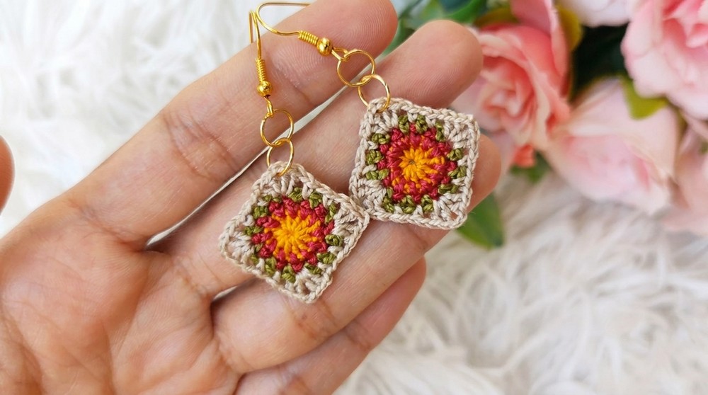 How To Crochet Granny Square Earrings Pattern (3)