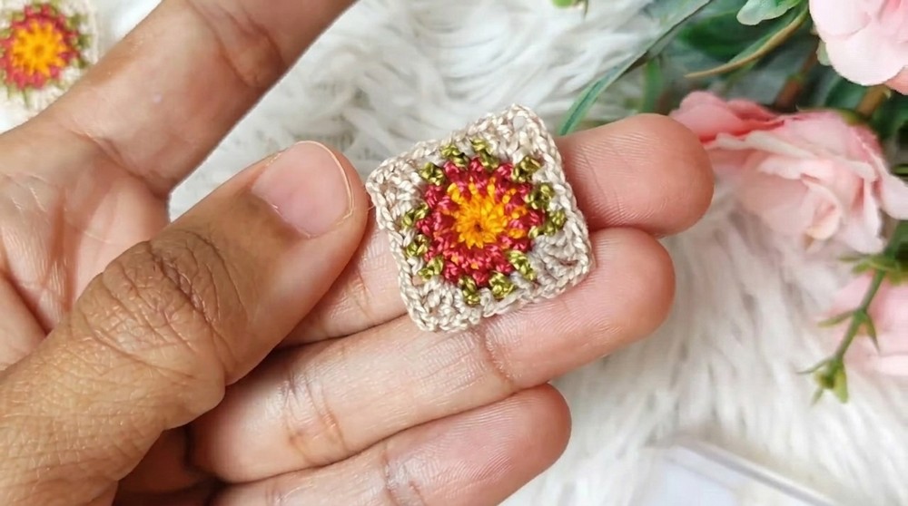 How To Crochet Granny Square Earrings Pattern (4)