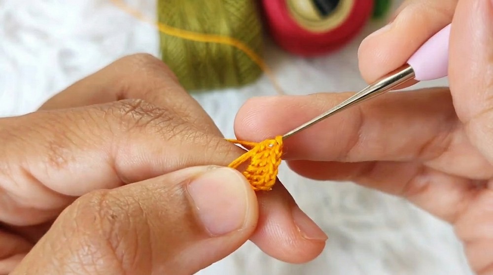 How To Crochet Granny Square Earrings Pattern (7)