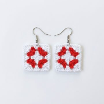 How To Crochet Granny square Earrings (1)