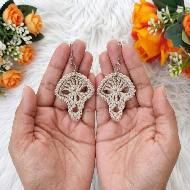 How To Crochet Halloween Earrings (1)