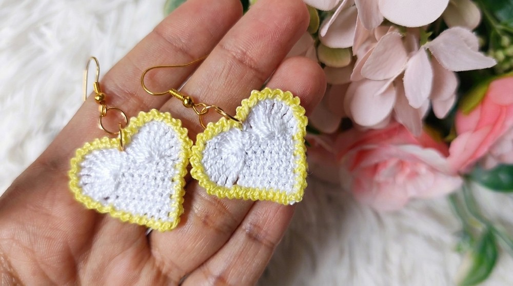 How To Crochet Heart Earrings (8)