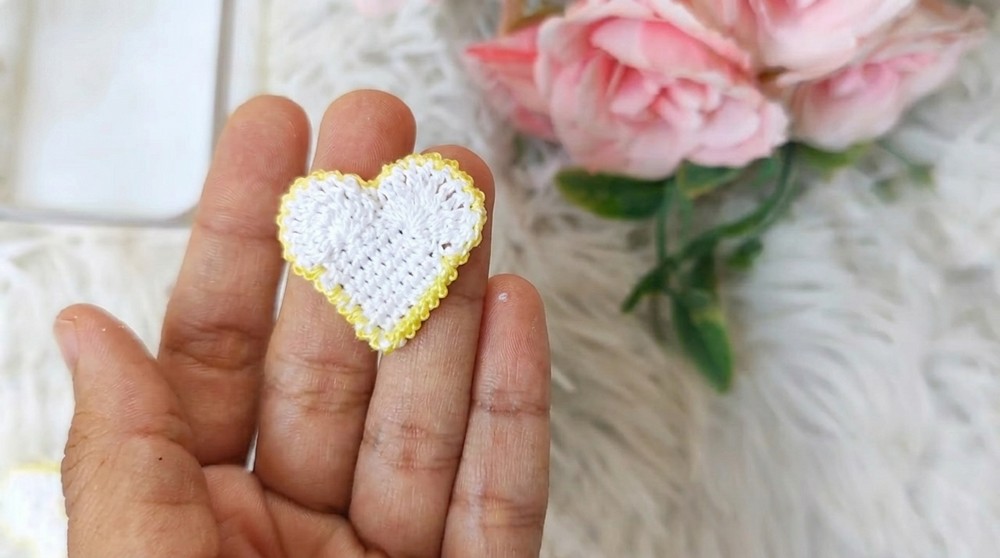 How To Crochet Heart Earrings (9)