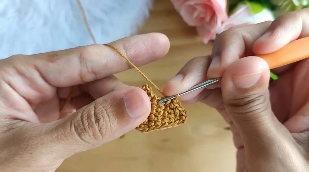 How To Crochet Ice Cream Cone Earrings (12)