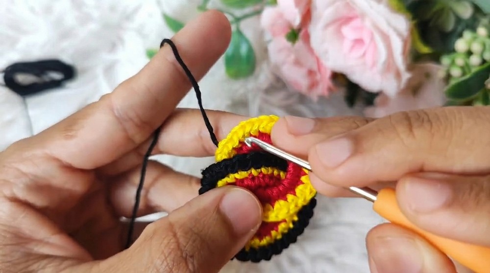 How To Crochet Infinity Earrings (6)