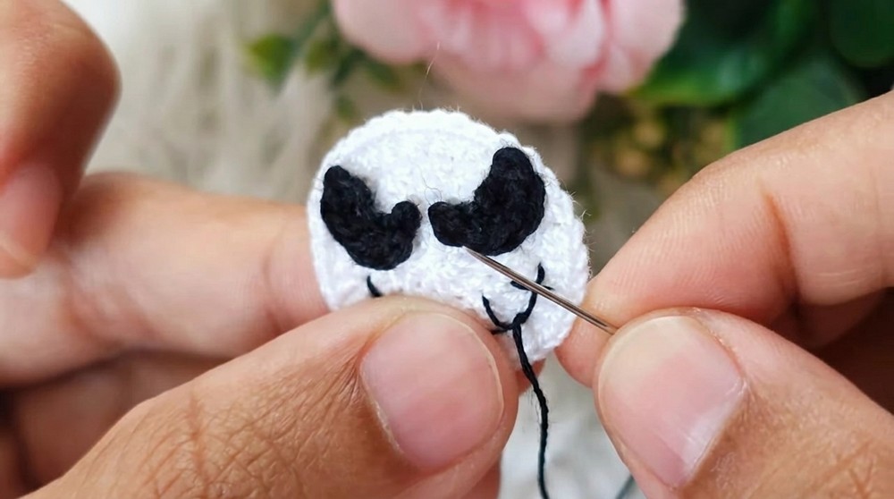How To Crochet Jack Skellington Earrings (1)