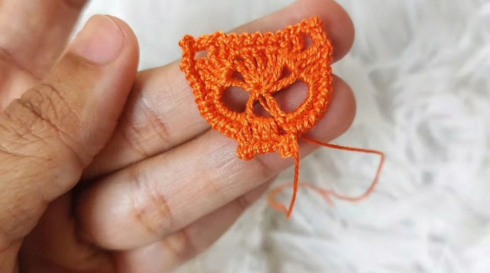 How To Crochet Kitten Earrings (4)