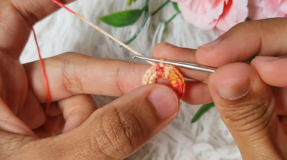 How To Crochet Mandala flower Earrings (11)