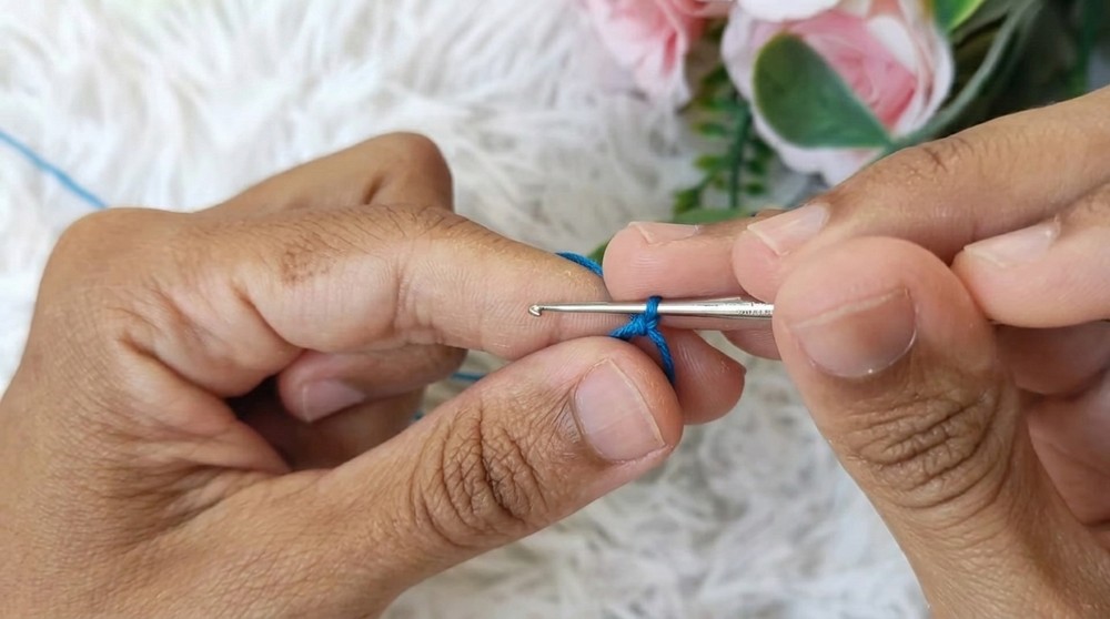 How To Crochet Simple And Easy Earrings (3)
