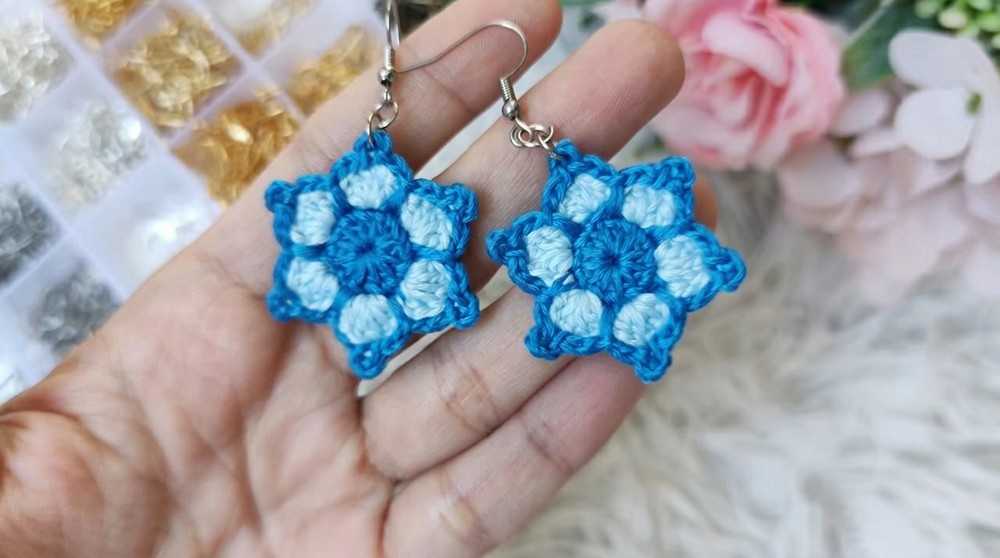How To Crochet Simple And Easy Earrings (5)