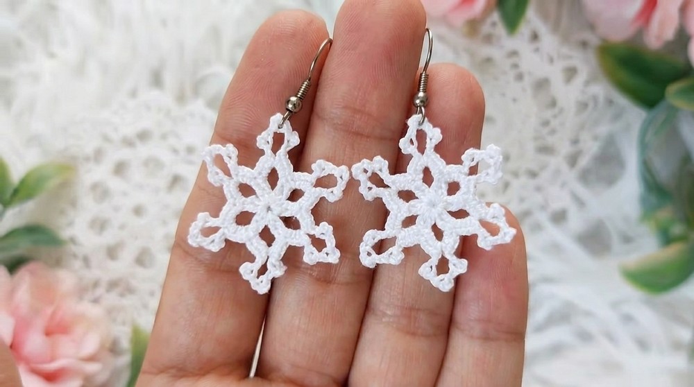 How To Crochet Snowflakes Earrings (1)