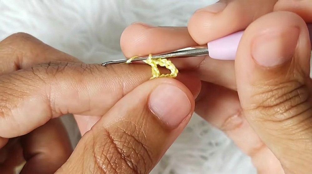 How To Crochet Snowflakes Earrings (4)