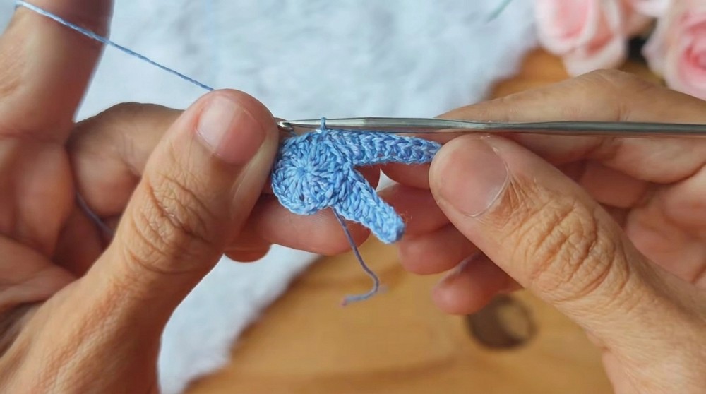 How To Crochet Starfish Earrings (10)