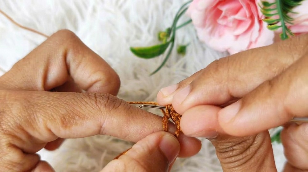 How To Crochet Sunflower Earrings (3)