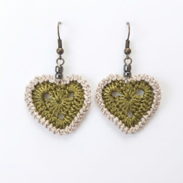 How To Crochet Super Elegant Heart Earrings (5)