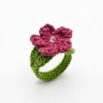 How To Crochet Tiny Flower Ring (4)