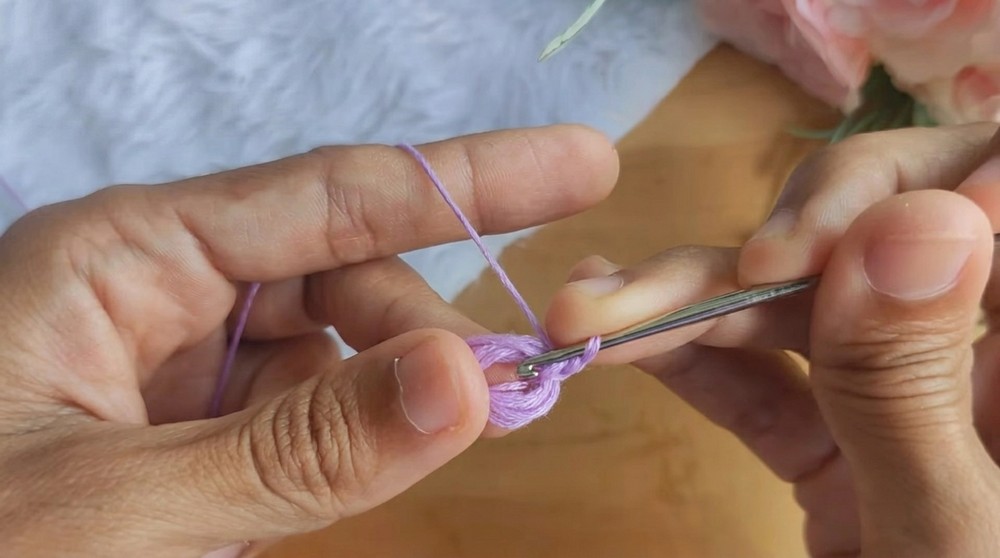 How to Crochet A Snowflake Earrings