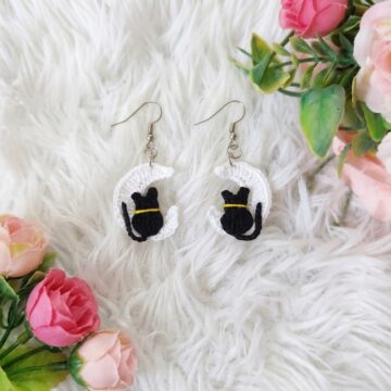 How to Crochet Cat on the Moon Earrings (1)