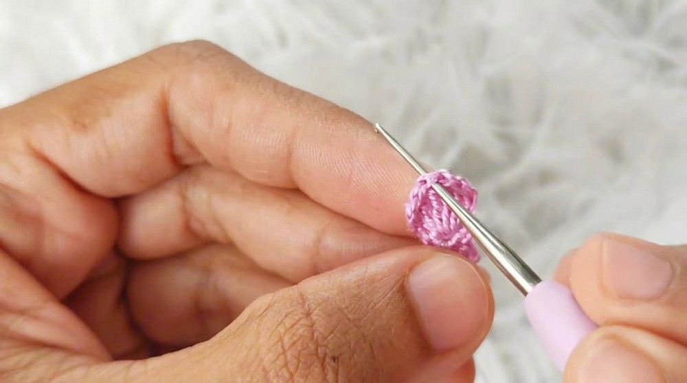 How to Crochet Cat on the Moon Earrings (5)