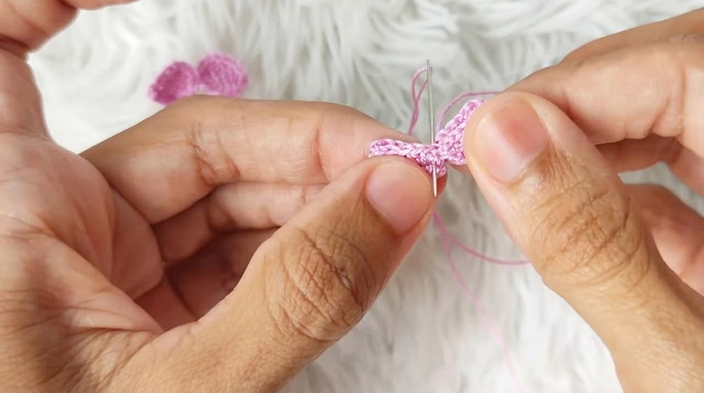 How to Crochet Cute Butterfly Earrings Pattern (10)