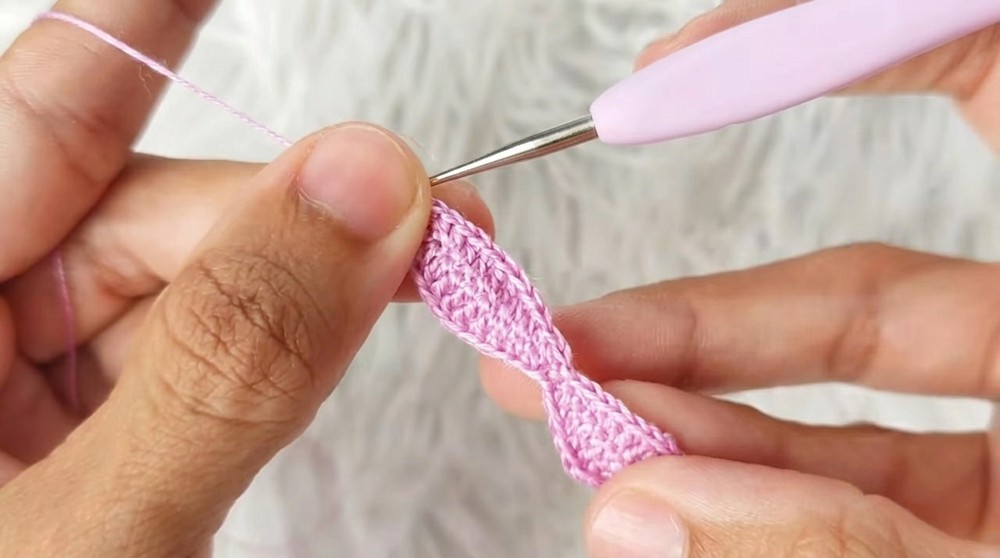 How to Crochet Cute Butterfly Earrings Pattern (3)