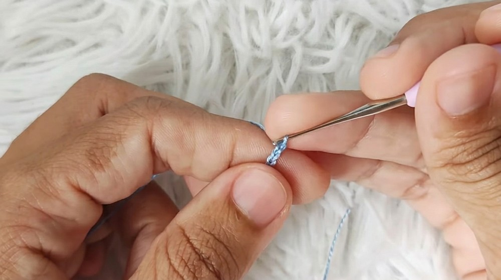 How to Crochet Cute Slipper Earrings Pattern (4)