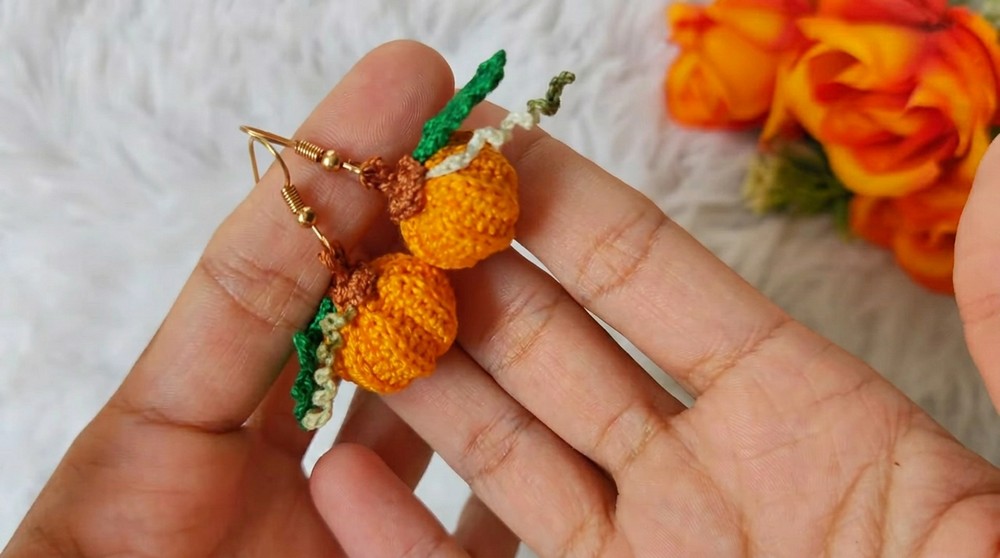 How to Crochet Halloween Earrings