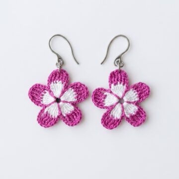 How to Crochet Plumeria Flower Earrings (1)