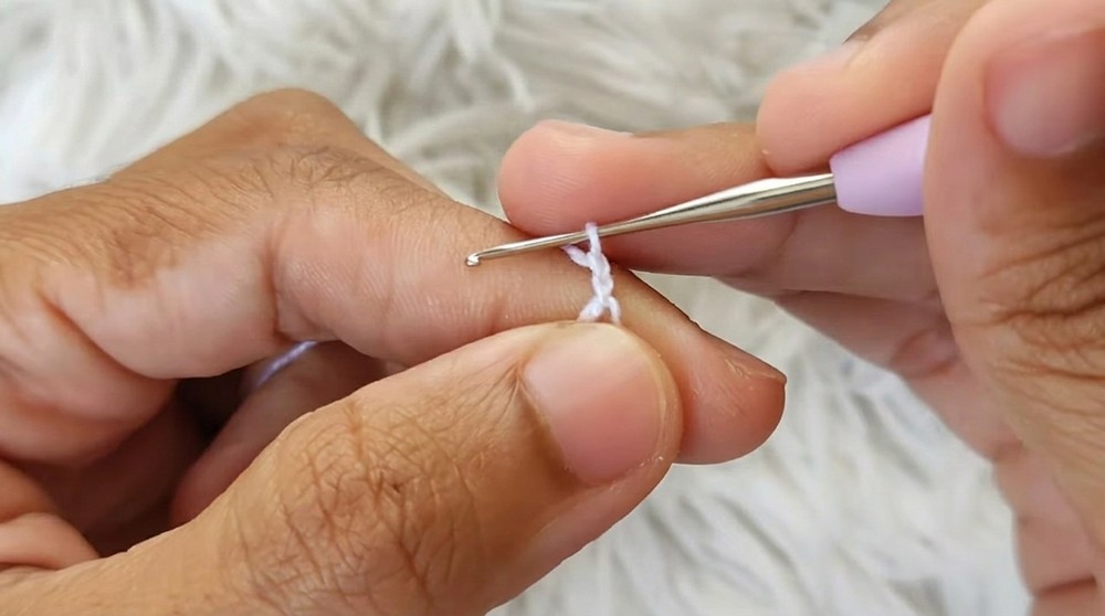 How to Crochet Puppy Paw Earrings (3)