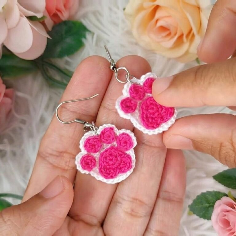 How to Crochet Puppy Paw Earrings (4)