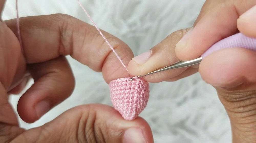 How to Crochet Strawberry Earrings – Easy Pattern (12)