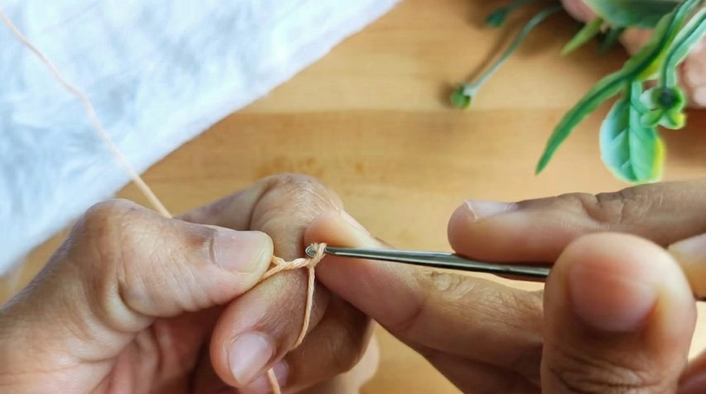 How to Crochet a Beautiful Ring (3)