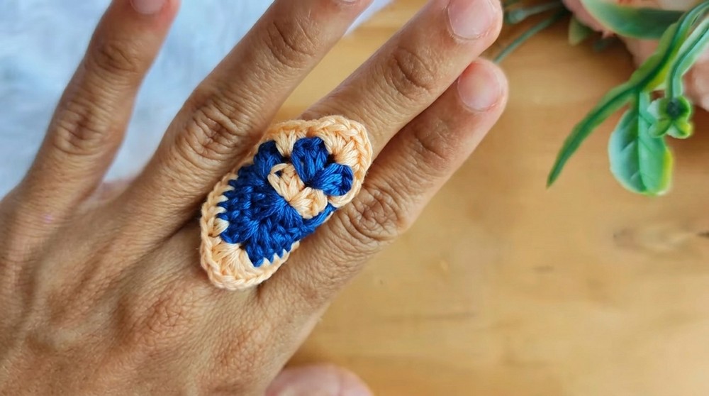 How to Crochet a Beautiful Ring (9)