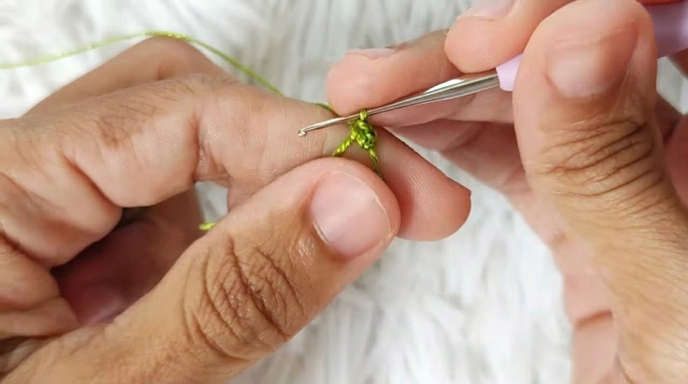 How to Crochet flower Earrings – Easy Pattern (3)