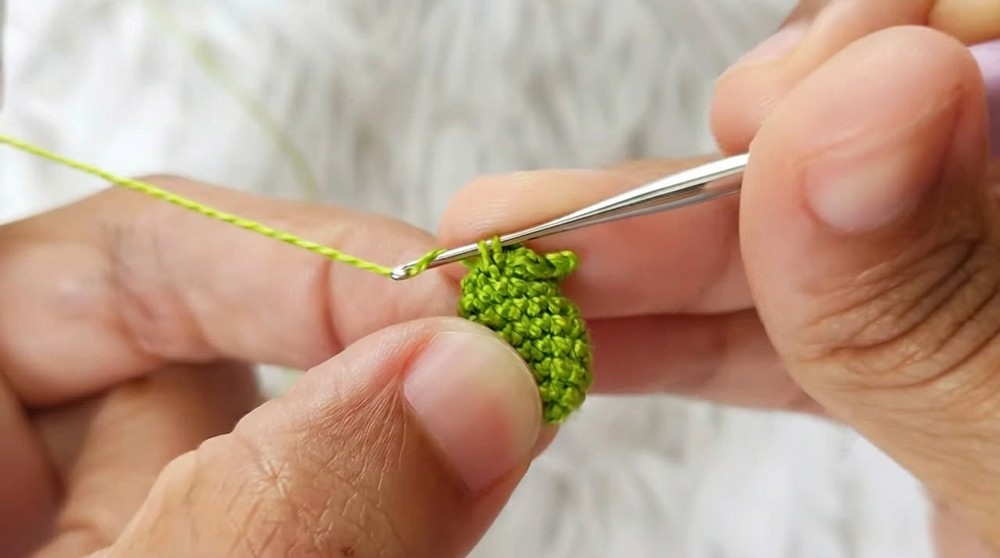 How to Crochet flower Earrings – Easy Pattern (7)