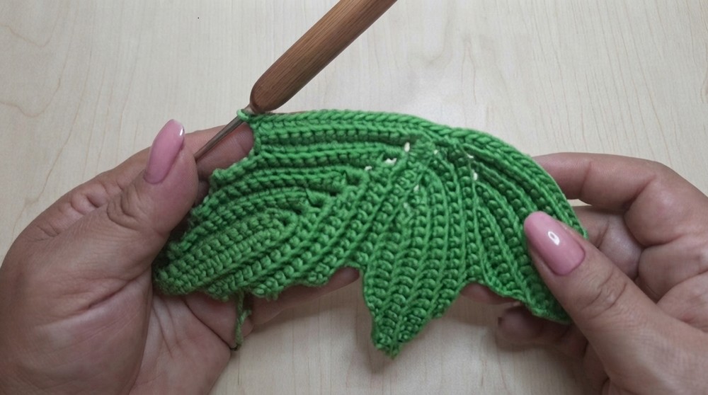 Amazing Crochet Maple Leaf Pattern 4