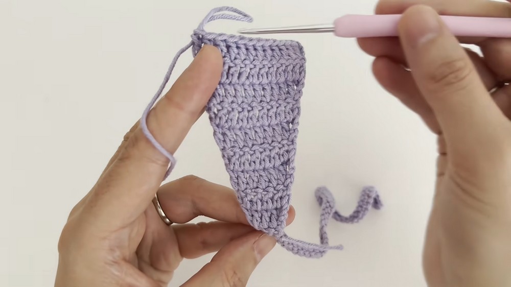 Beautiful Crochet Headband Pattern 3