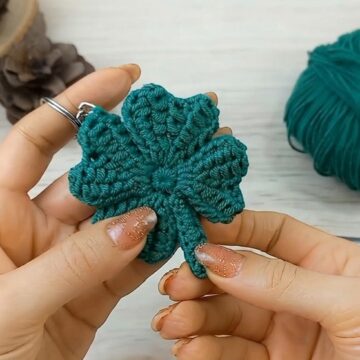 Crochet 4 Leaf Clover Keychain Pattern 7