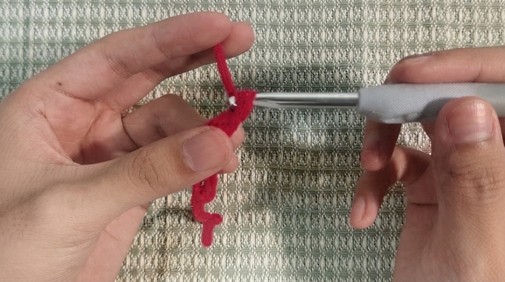 Crochet Christmas Scarf Pattern 1