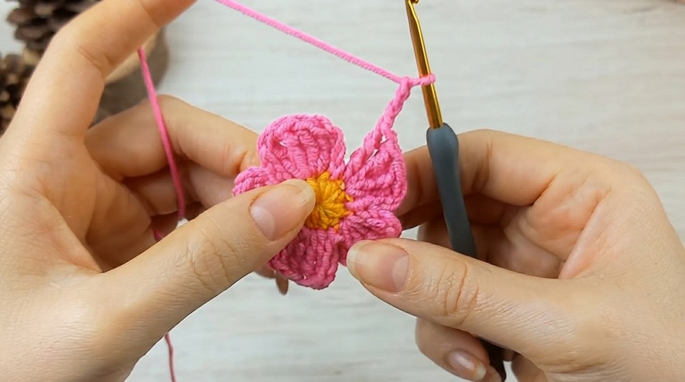 Crochet Flower Bookmark Pattern 4