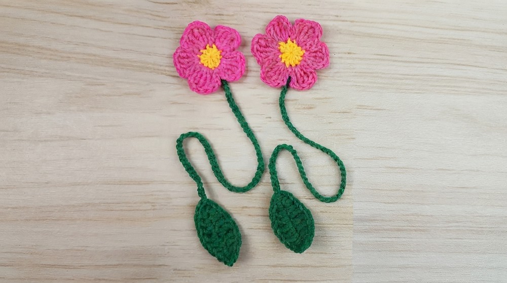 Crochet Flower Bookmark Pattern 6